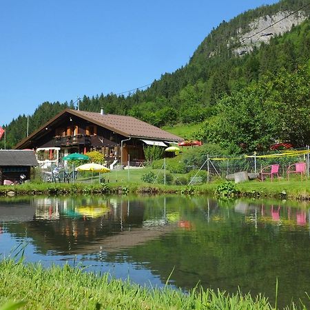Backpacker Le Petit Baroudeur Hostel Champéry Kültér fotó