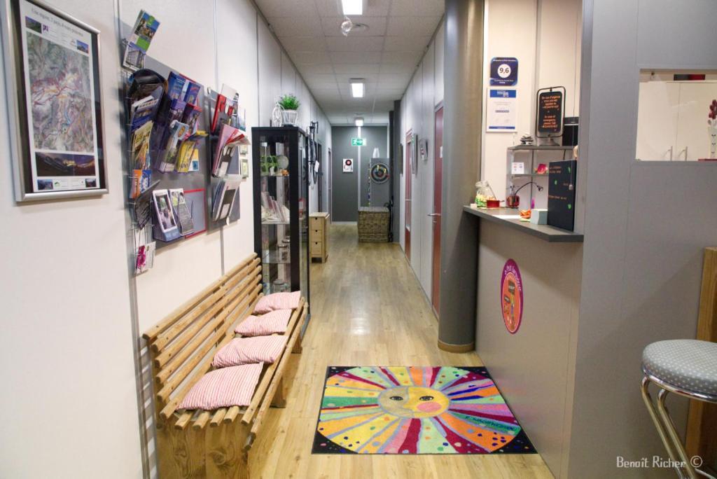 Backpacker Le Petit Baroudeur Hostel Champéry Kültér fotó