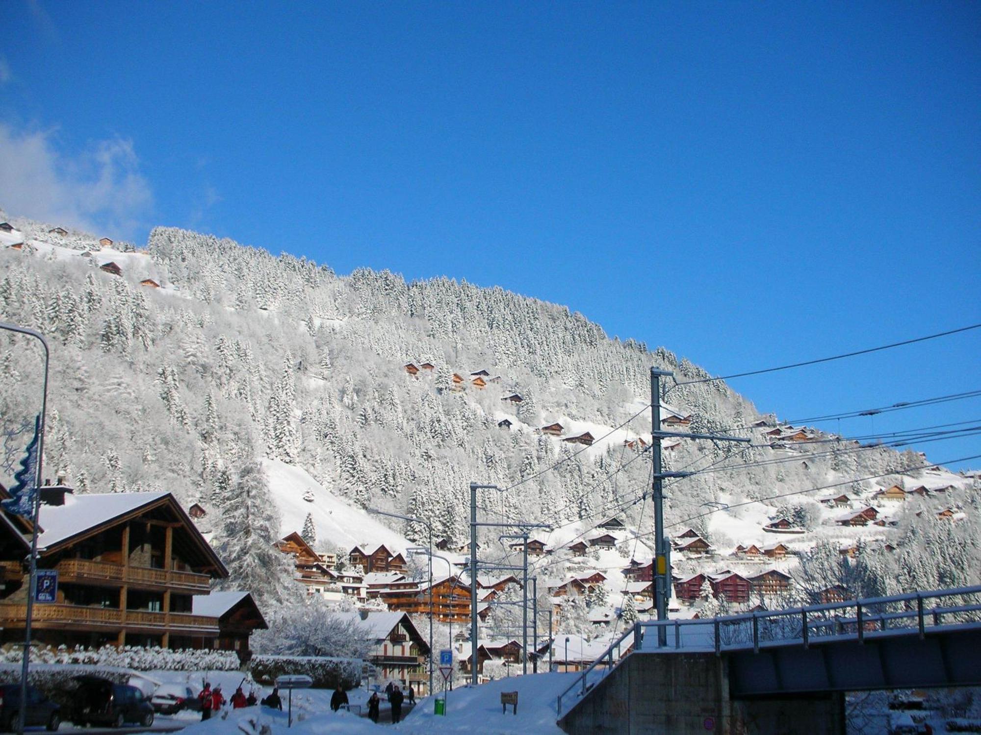 Backpacker Le Petit Baroudeur Hostel Champéry Kültér fotó