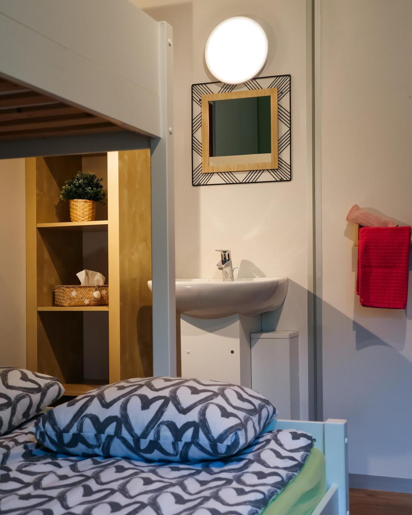 Backpacker Le Petit Baroudeur Hostel Champéry Kültér fotó